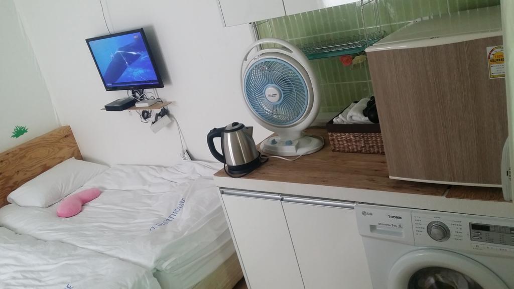 Myeongdong Guesthouse Seul Cameră foto