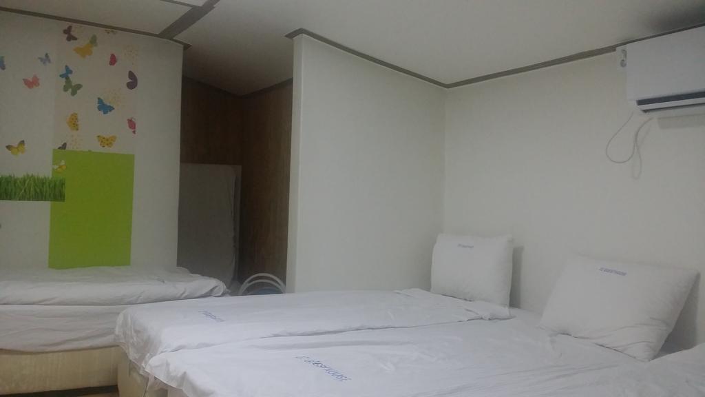 Myeongdong Guesthouse Seul Cameră foto